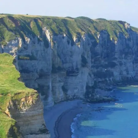 La Bleue - Entre Port Et